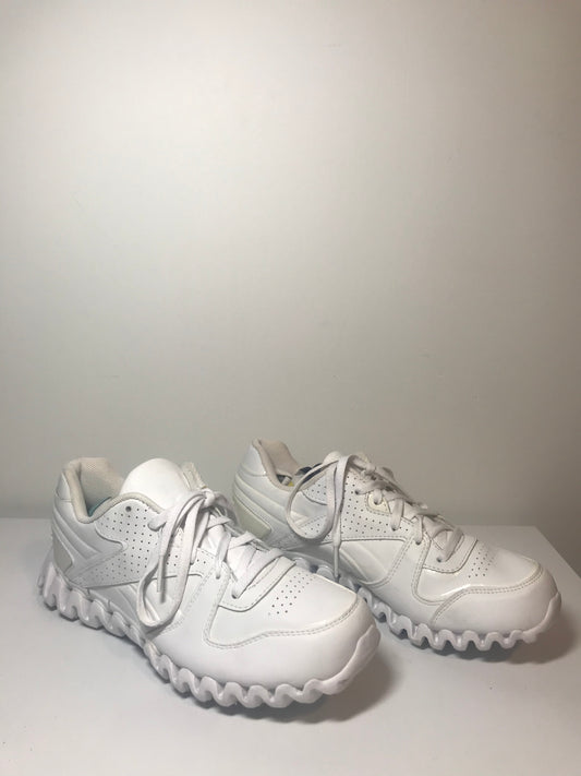 Y2K White Reebok Zignano Sneakers (Size 4.5)