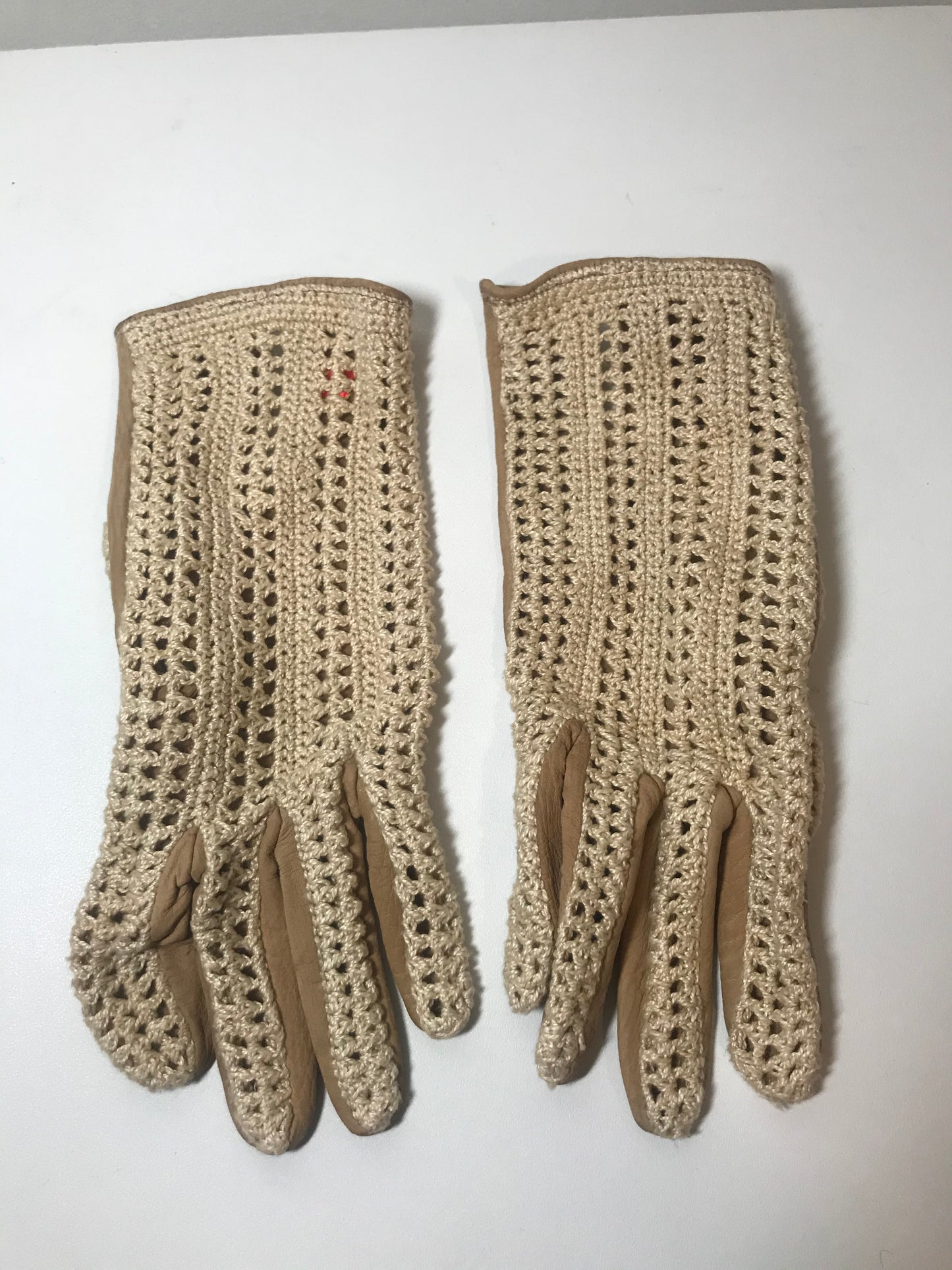 Vintage Leather and Crochet Gloves (Sz 7.5)