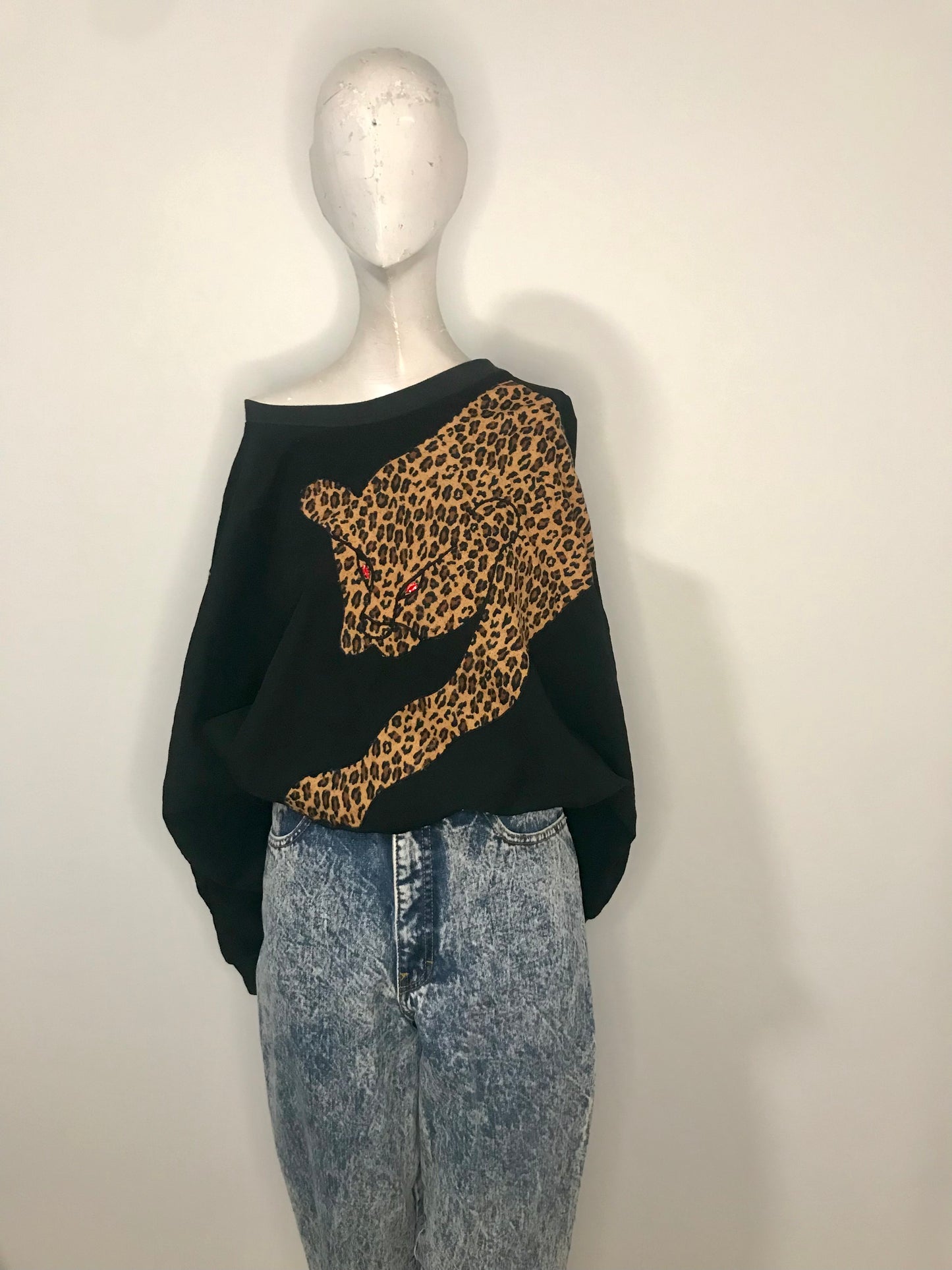 Vintage 1980 Black Leopard Pull Over (Size XL)